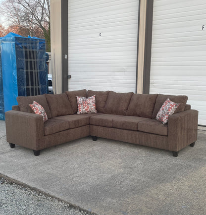 Brand New! Brown 2 Piece Sectional 🛋️